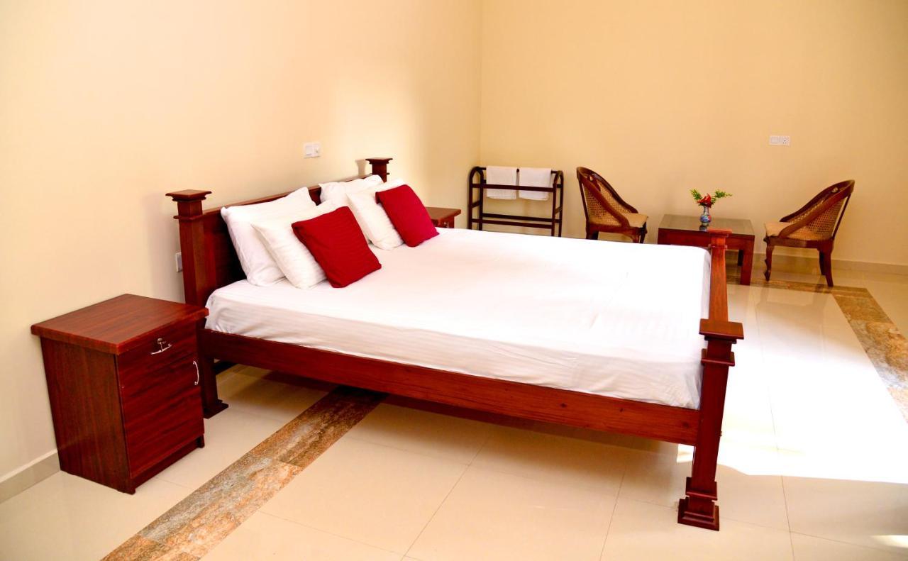 Little Villa Hotel Wadduwa Exterior photo