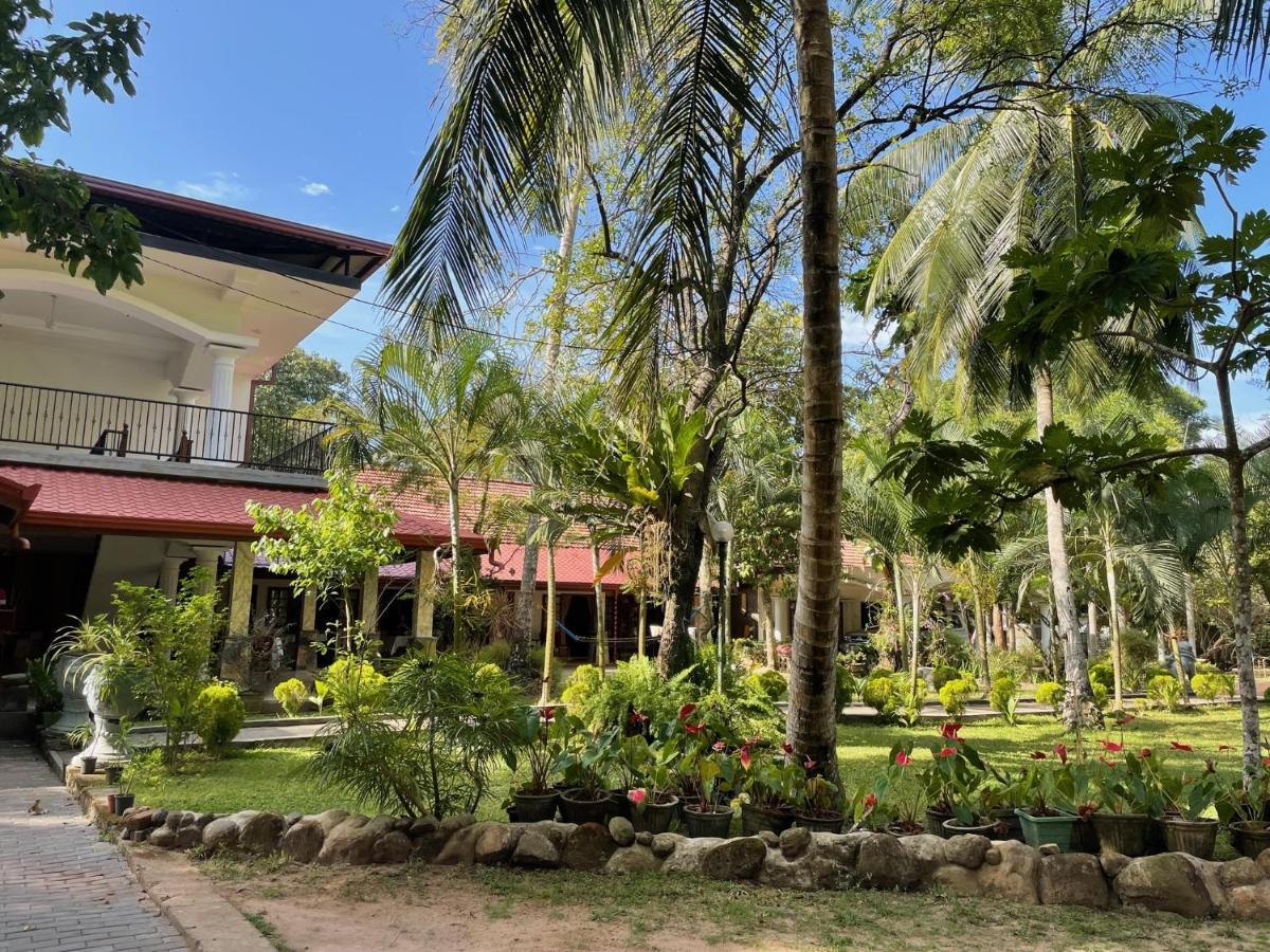 Little Villa Hotel Wadduwa Exterior photo